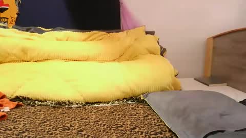 ashlery  online show from 11/04/25, 05:17