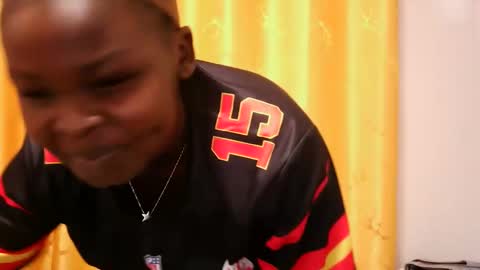 ashlery  online show from 12/05/25, 04:10