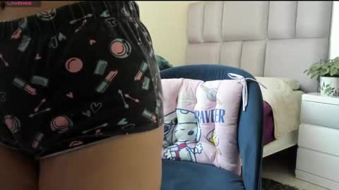 Carolina  online show from 02/19/25, 01:50