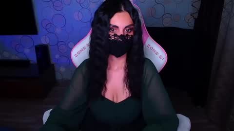   Yasmina   online show from 11/30/25, 04:05