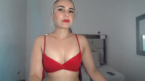 ashley__tylor online show from 01/11/25, 04:27
