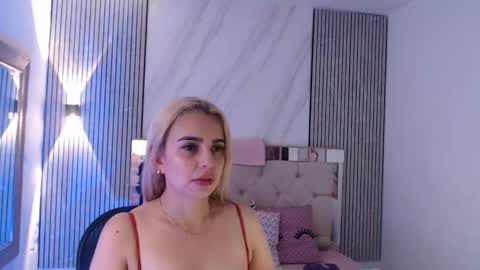 ashley__tylor online show from 02/18/26, 02:29