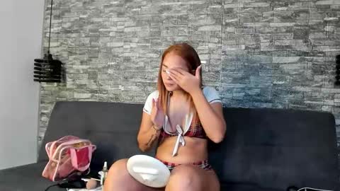 ASLEY AND ASH online show from 10/27/25, 08:57