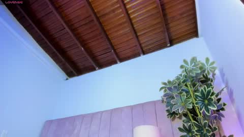 ashley_beaomunt online show from 05/20/26, 10:54