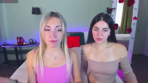 Snapshot of ashley_crashly chatting on 10/05/25, 08:56 Alina online show from 10/05/25, 08:56