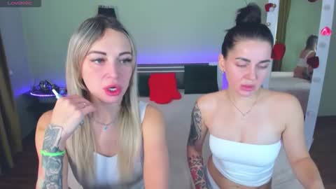 Snapshot of ashley_crashly chatting on 11/30/25, 10:30 Alina online show from 11/30/25, 10:30