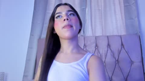 Snapshot of ashley_piinkk chatting on 02/05/25, 06:04 Ashley online show from 02/05/25, 06:04