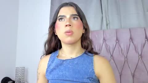 Snapshot of ashley_piinkk chatting on 02/19/25, 05:16 Ashley online show from 02/19/25, 05:16