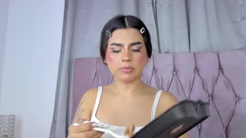 Snapshot of ashley_piinkk chatting on 02/21/25, 06:51 Ashley online show from 02/21/25, 06:51