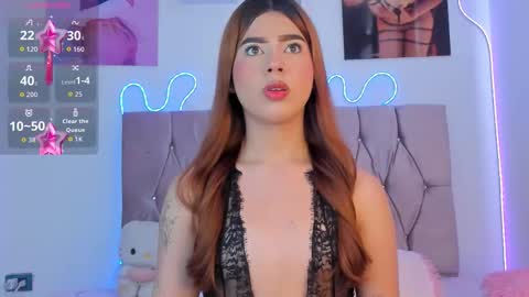 Snapshot of ashley_piinkk chatting on 10/29/25, 01:02 Ashley online show from 10/29/25, 01:02