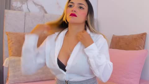 Camila online show from 02/07/25, 08:20