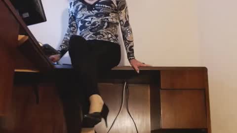 Snapshot of ashleyaki2000 chatting on 01/16/25, 10:12 Ashley Ann online show from 01/16/25, 10:12