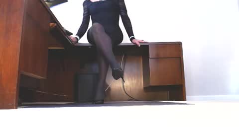 Snapshot of ashleyaki2000 chatting on 10/23/25, 05:12 Ashley Ann online show from 10/23/25, 05:12