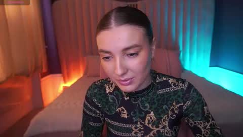 ashleybaee online show from 10/31/25, 07:20