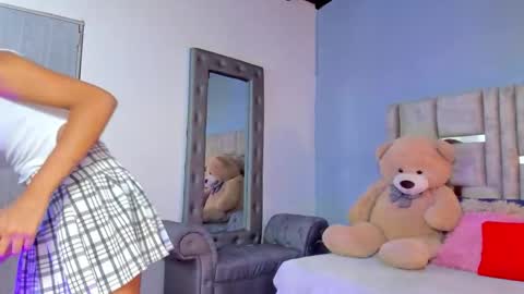 Snapshot of ashleyhiil2 chatting on 09/12/25, 03:17 AshleyHill online show from 09/12/25, 03:17