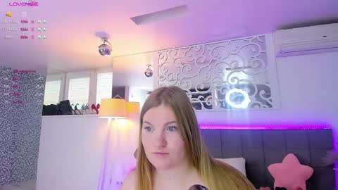 Snapshot of ashleyjonse chatting on 11/20/25, 08:03 AshleyJonse online show from 11/20/25, 08:03