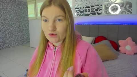 Snapshot of ashleyjonse chatting on 02/02/26, 06:01 AshleyJonse online show from 02/02/26, 06:01