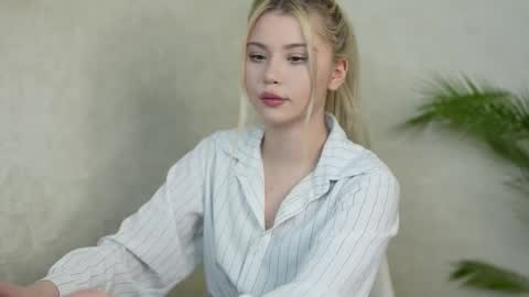 AshleyNiko online show from 10/24/25, 02:35