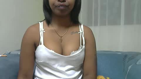 Snapshot of ashleyqueen_x chatting on 10/01/25, 05:30 ashleyqueen X online show from 10/01/25, 05:30
