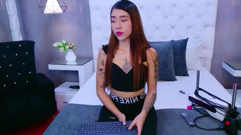 AshleyRoberh online show from 02/02/26, 07:34