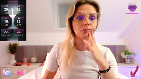AshleyStorms online show from 09/25/25, 05:11