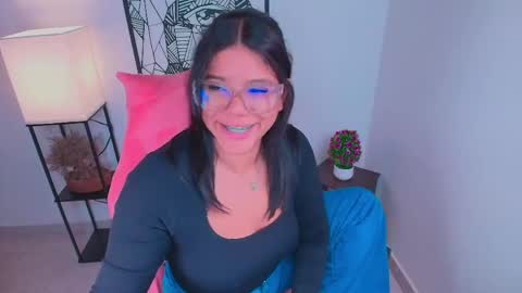 Snapshot of ashleyy18__ chatting on 04/24/26, 01:30 Ashleyy18 online show from 04/24/26, 01:30