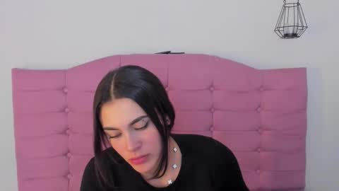 Snapshot of ashleyy_ls chatting on 10/11/25, 01:38 kylie online show from 10/11/25, 01:38