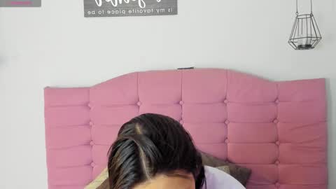 Snapshot of ashleyy_ls chatting on 10/21/25, 01:39 kylie online show from 10/21/25, 01:39