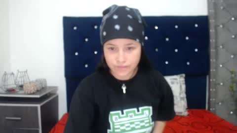 Snapshot of ashly_93 chatting on 02/24/25, 10:25 engel online show from 02/24/25, 10:25