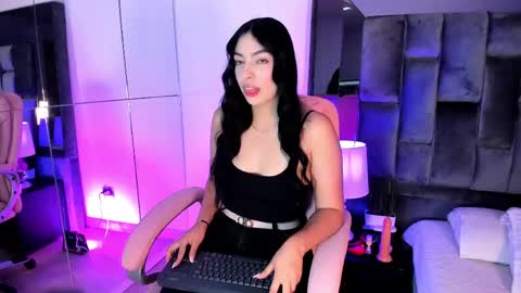 Ashly online show from 05/19/26, 03:46