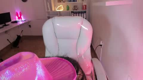 Ashly online show from 07/18/26, 01:26