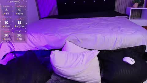    online show from 11/03/25, 07:04