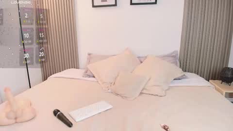    online show from 02/05/26, 02:16