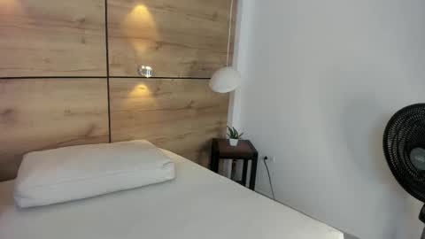 ashlyn online show from 12/18/25, 07:31