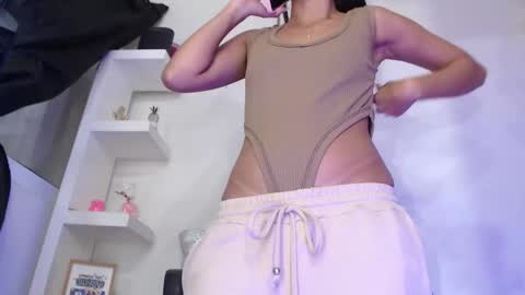 Snapshot of ashlyvesneva chatting on 09/15/25, 09:37 Ashly online show from 09/15/25, 09:37