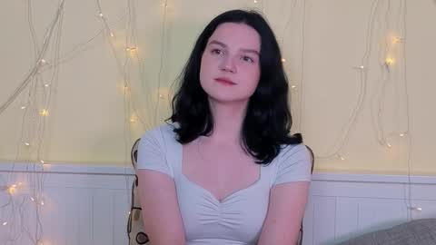 Snapshot of ashlyvincente chatting on 11/13/25, 08:24 Kristine online show from 11/13/25, 08:24