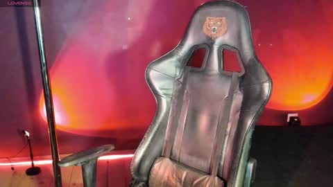 Mila online show from 09/23/25, 09:23