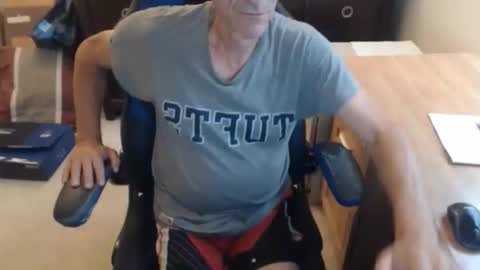 Snapshot of ashtonscashpiggie chatting on 09/29/25, 10:14 In need of use online show from 09/29/25, 10:14