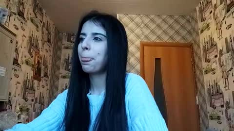 Lina online show from 12/20/25, 10:39