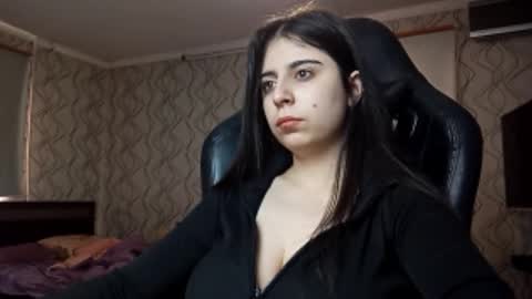 Lina online show from 02/11/26, 12:37