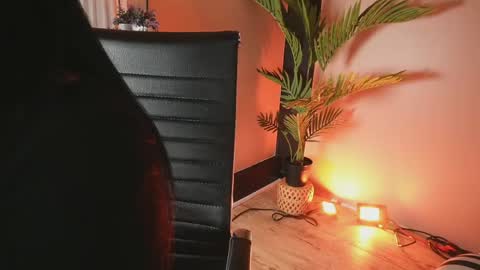 Snapshot of asia_25_ chatting on 05/30/26, 05:37 PAO online show from 05/30/26, 05:37