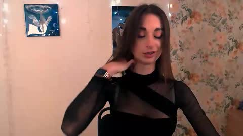 Snapshot of asia_n_ chatting on 10/31/25, 11:11 asia_n_ online show from 10/31/25, 11:11