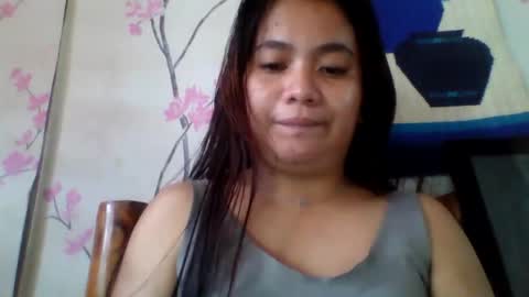 Snapshot of asian18268 chatting on 12/19/25, 01:01 asian18268 online show from 12/19/25, 01:01