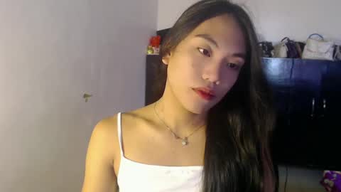 Snapshot of asian_alliyah chatting on 05/14/26, 12:06 asian_alliyah online show from 05/14/26, 12:06