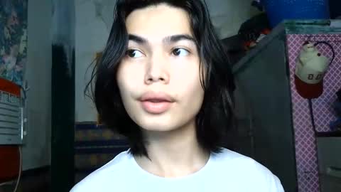 asian_babyboi online show from 06/10/26, 10:58