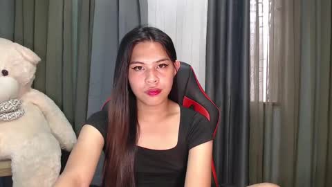 Snapshot of asian_boy_ralph143 chatting on 12/28/24, 06:06 ELLE dont forget to follow and thumbs up online show from 12/28/24, 06:06