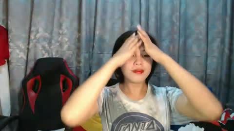 Snapshot of asian_boy_ralph143 chatting on 03/12/25, 05:46 ELLE dont forget to follow and thumbs up online show from 03/12/25, 05:46