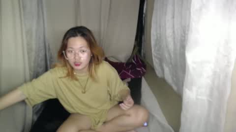 Snapshot of asian_honey69 chatting on 02/14/25, 03:00 bb girl online show from 02/14/25, 03:00