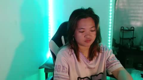 Snapshot of asian_honey69 chatting on 11/09/25, 01:48 bb girl online show from 11/09/25, 01:48