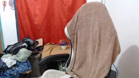 Snapshot of asian_honey69 chatting on 11/25/25, 04:18 bb girl online show from 11/25/25, 04:18